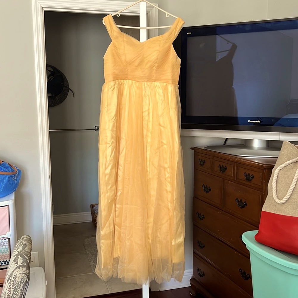 Yellow Mustard Gold Long Formal Dress.Built in bra.Like new.Fits like a medium.